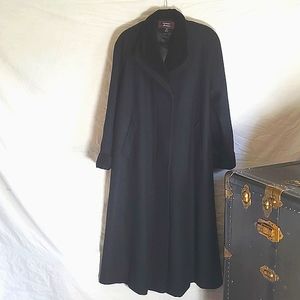 Size 12 Vintage Black Full Length Wool Coat by Stephanie Mathews